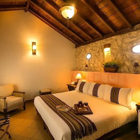 Hotel Boutique Carretas 3*
