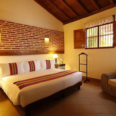 Hotel Boutique Carretas 3*